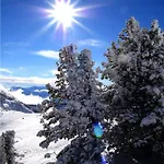 Saint Jean فندق 2*