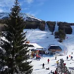 Saint Jean مونتكلار