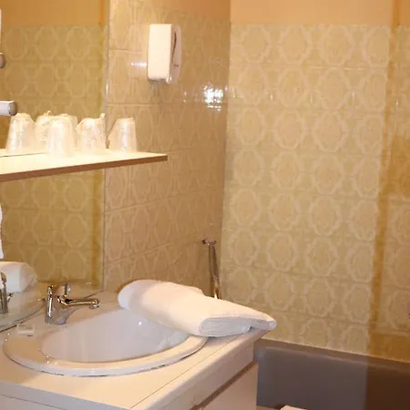 Saint Jean Hotell 2*